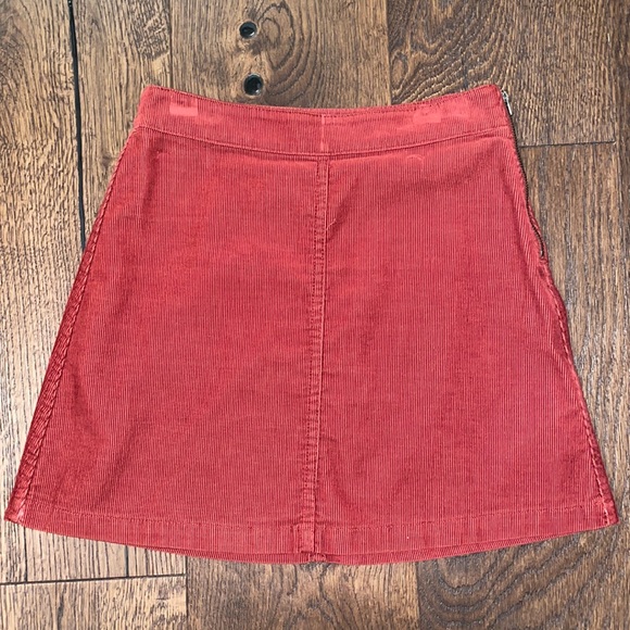 WILFRED FREE X ARITZIA RED CORDUROY SKIRT - Picture 1 of 3
